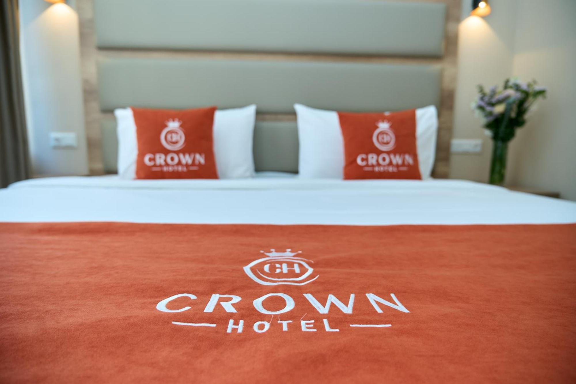 Crown Hotel Bisjkek Eksteriør billede